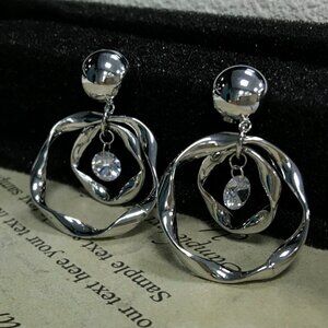 💥925 silver needle statement earrings black